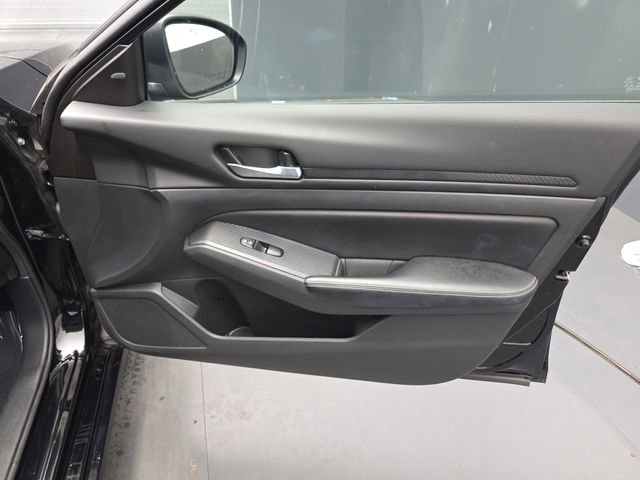 Used 2024 Nissan Altima 2.5 SV image 45