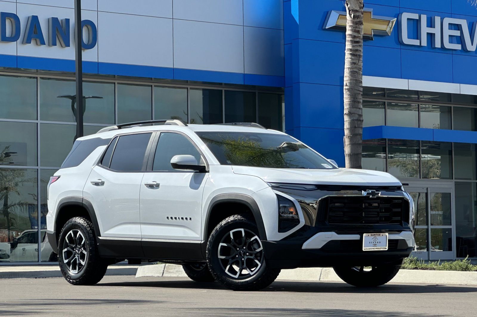 New 2026 Chevrolet Equinox ACTIV FWD image 2
