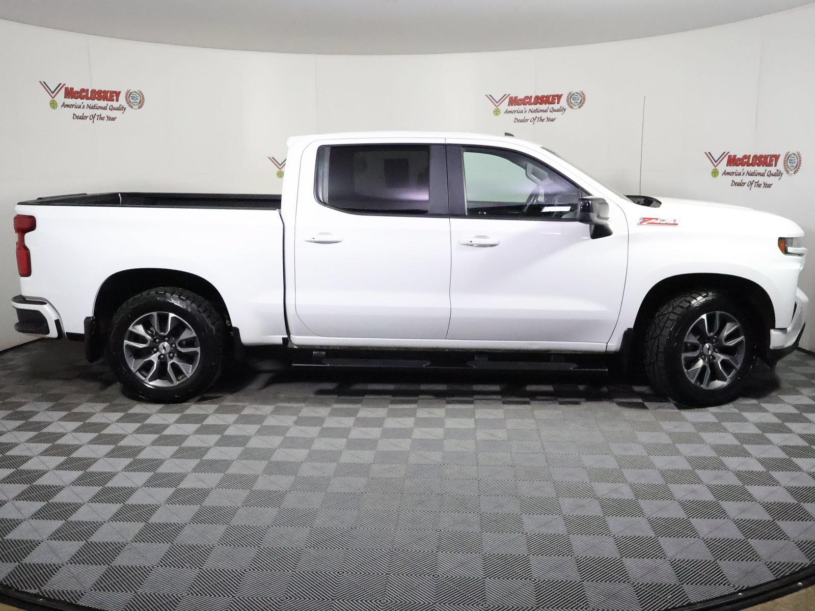 Used 2019 Chevrolet Silverado 1500 RST AWD/4WD image 3