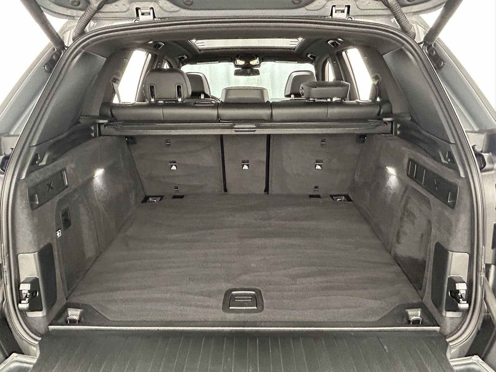 Used 2025 BMW X5 M60i image 38