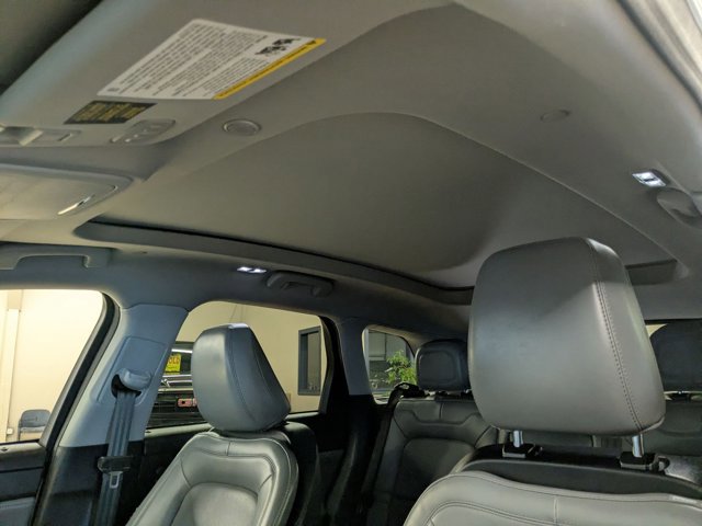 Used 2021 Lincoln Corsair Reserve image 19