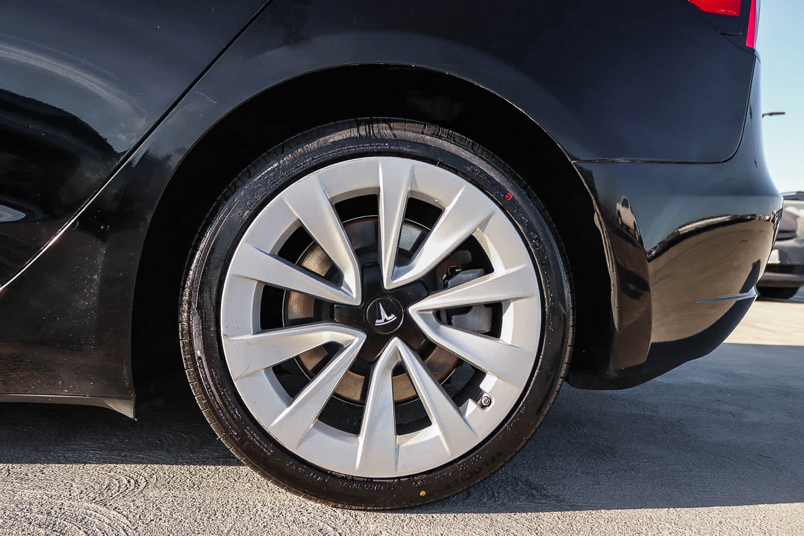 Used 2023 Tesla Model 3 Long Range AWD/4WD image 10