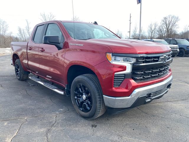 Used 2022 Chevrolet Silverado 1500 LT w/ Convenience Package II image 8