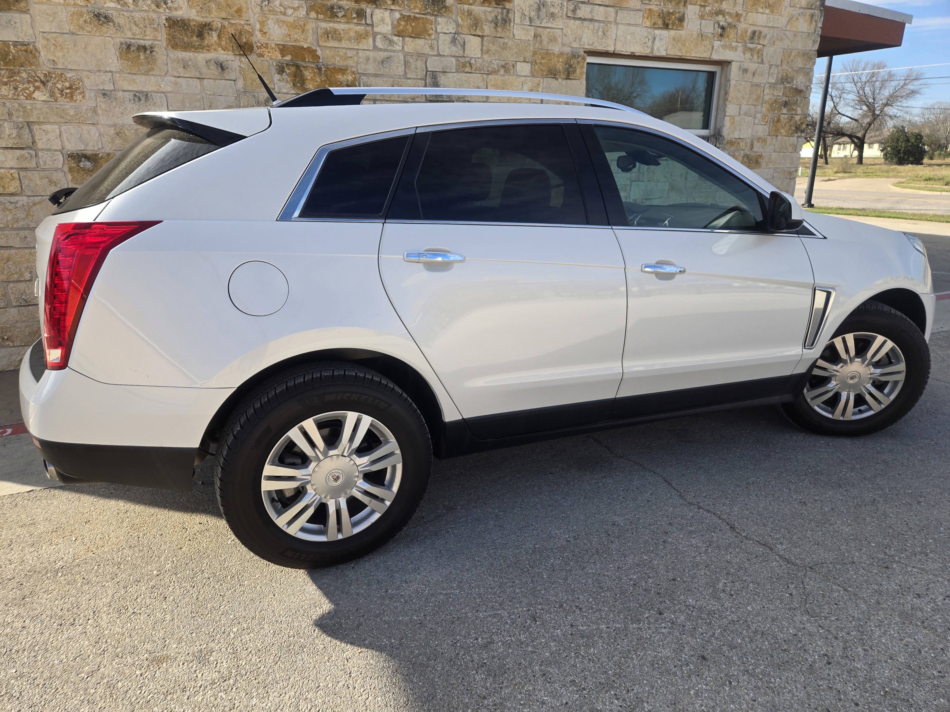 Used 2014 Cadillac SRX Luxury w/ Driver Awareness Package image 19