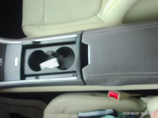 Used 2014 Lincoln MKZ Hybrid w/ Equipment Group 202A Reserve FWD image 13