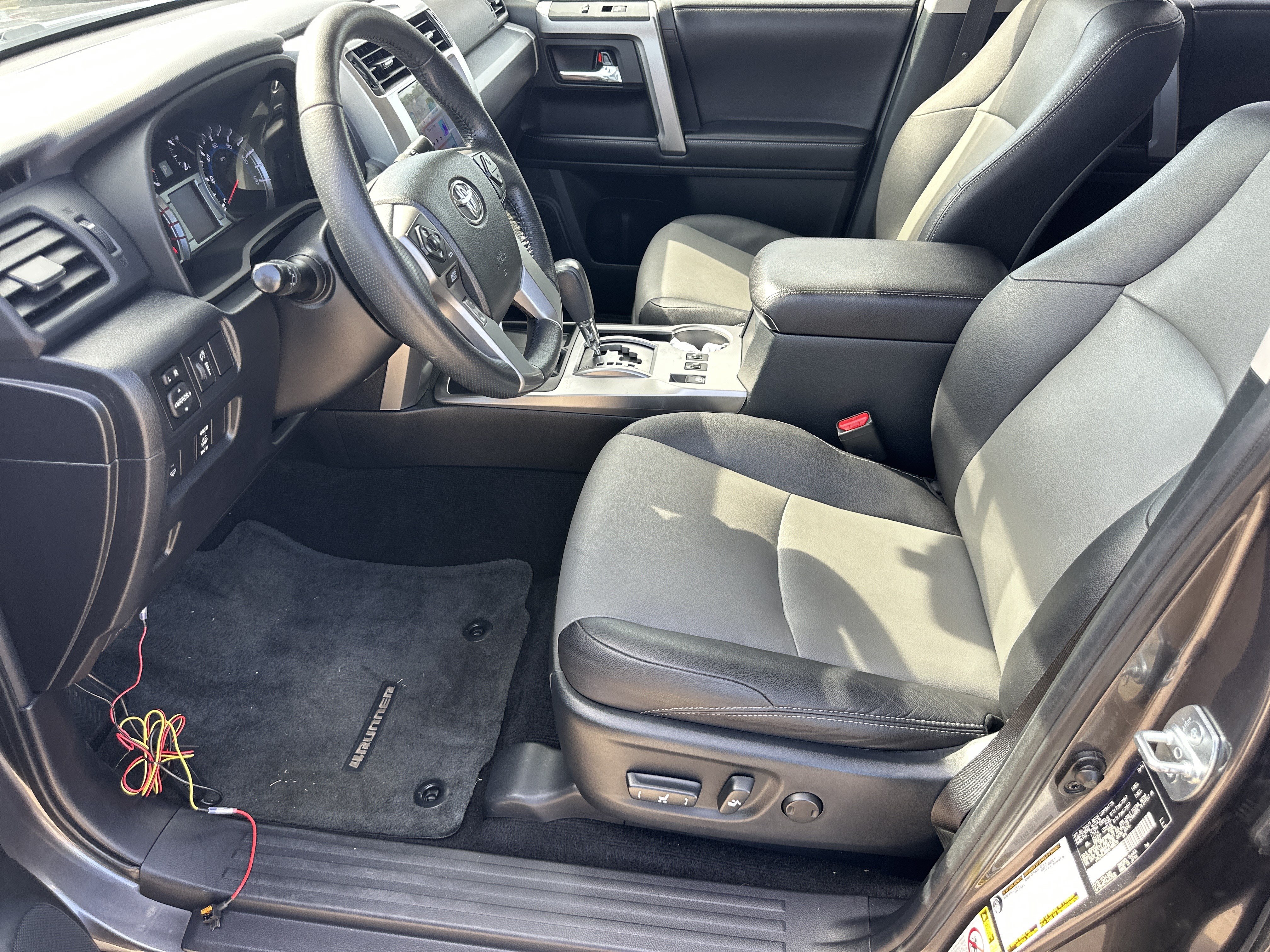 Used 2017 Toyota 4Runner SR5 Premium RWD image 10
