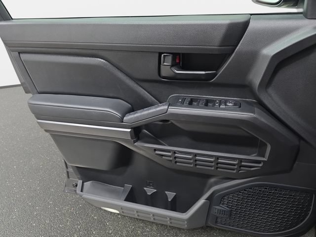 Certified 2024 Toyota Tacoma SR5 AWD/4WD image 22