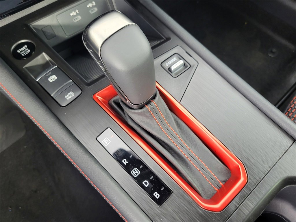 New 2025 Nissan Kicks SR image 13