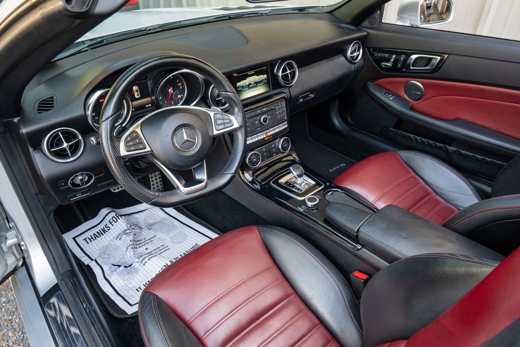 Used 2017 Mercedes-Benz SLC 300 image 13