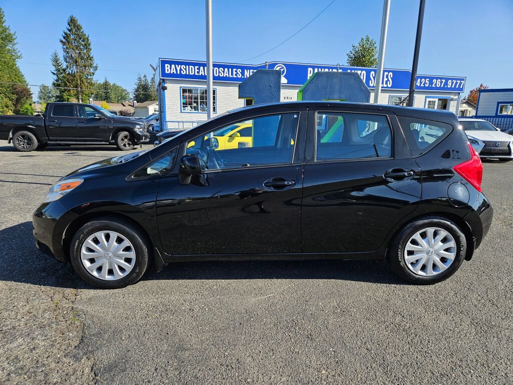Used 2014 Nissan Versa Note SV FWD image 2