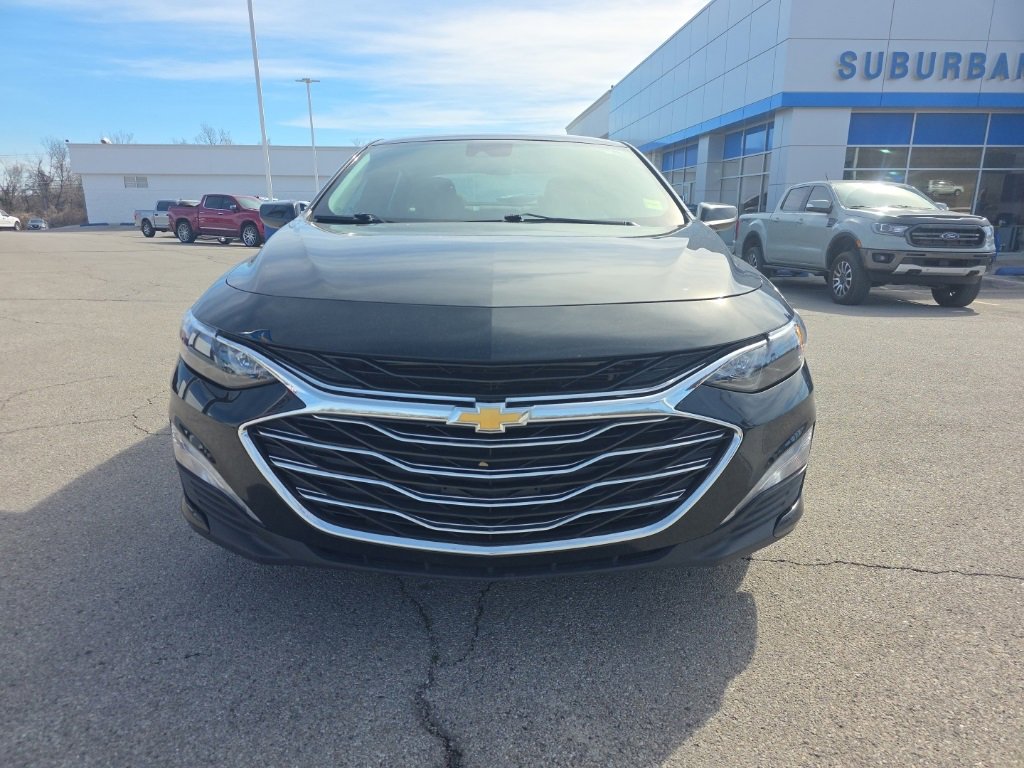 Used 2023 Chevrolet Malibu LT image 2