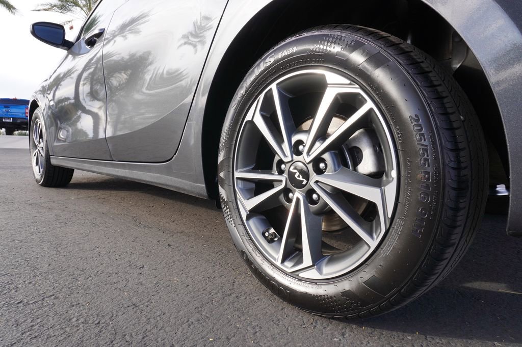 Used 2024 Kia Forte LXS image 6