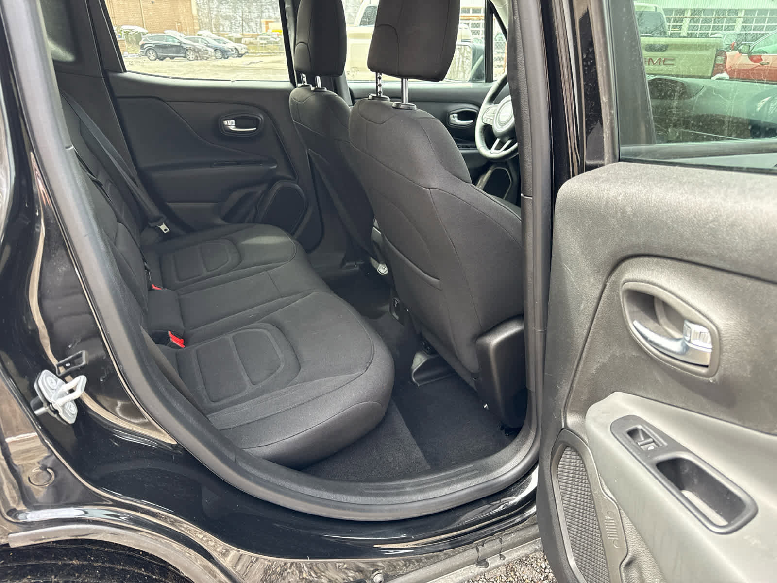 Used 2022 Jeep Renegade Latitude w/ Convenience Group image 19