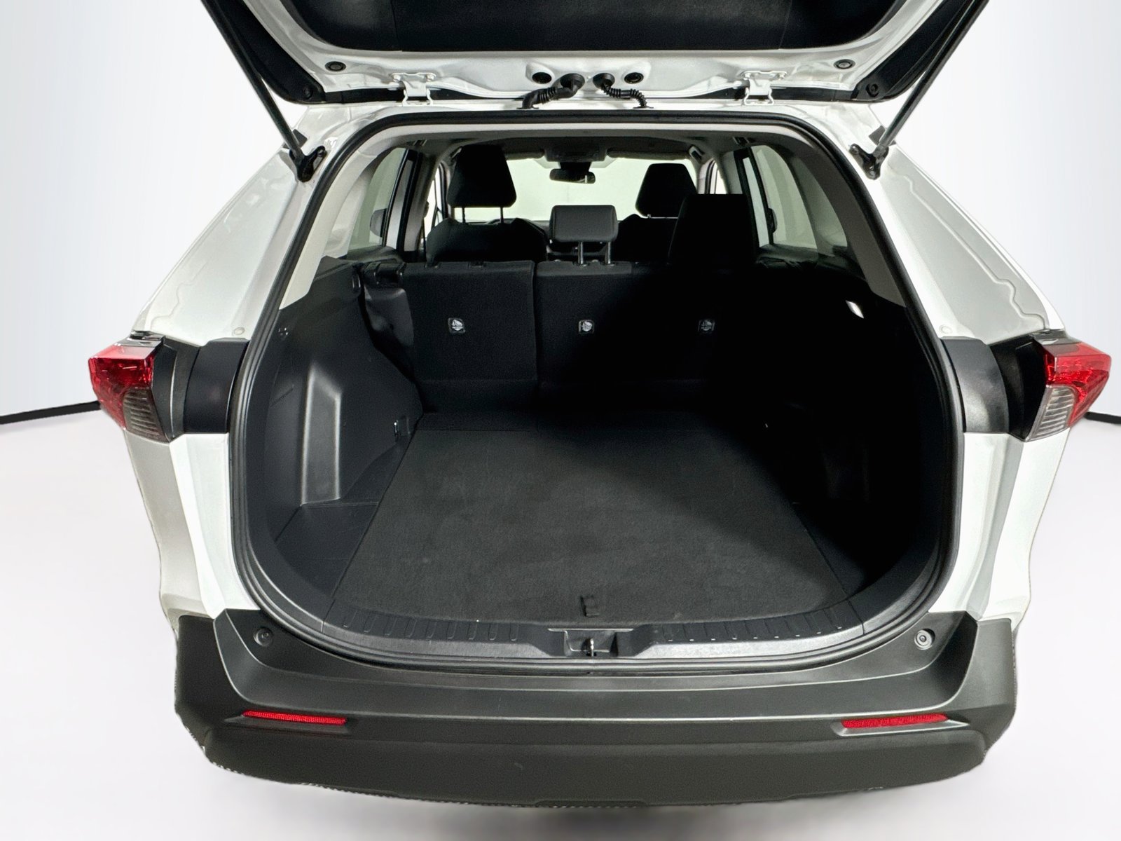 Certified 2025 Toyota RAV4 LE AWD/4WD image 23