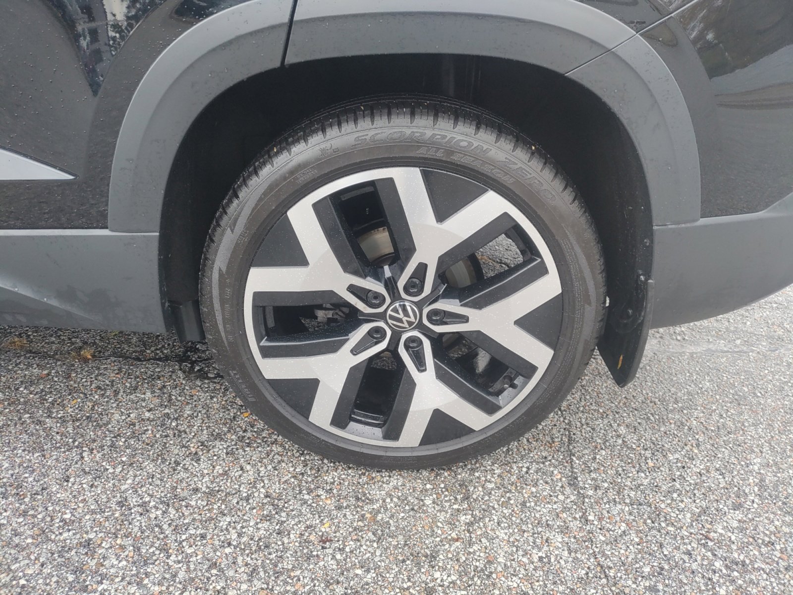 Certified 2022 Volkswagen Taos SEL w/ Panoramic Sunroof Package image 20