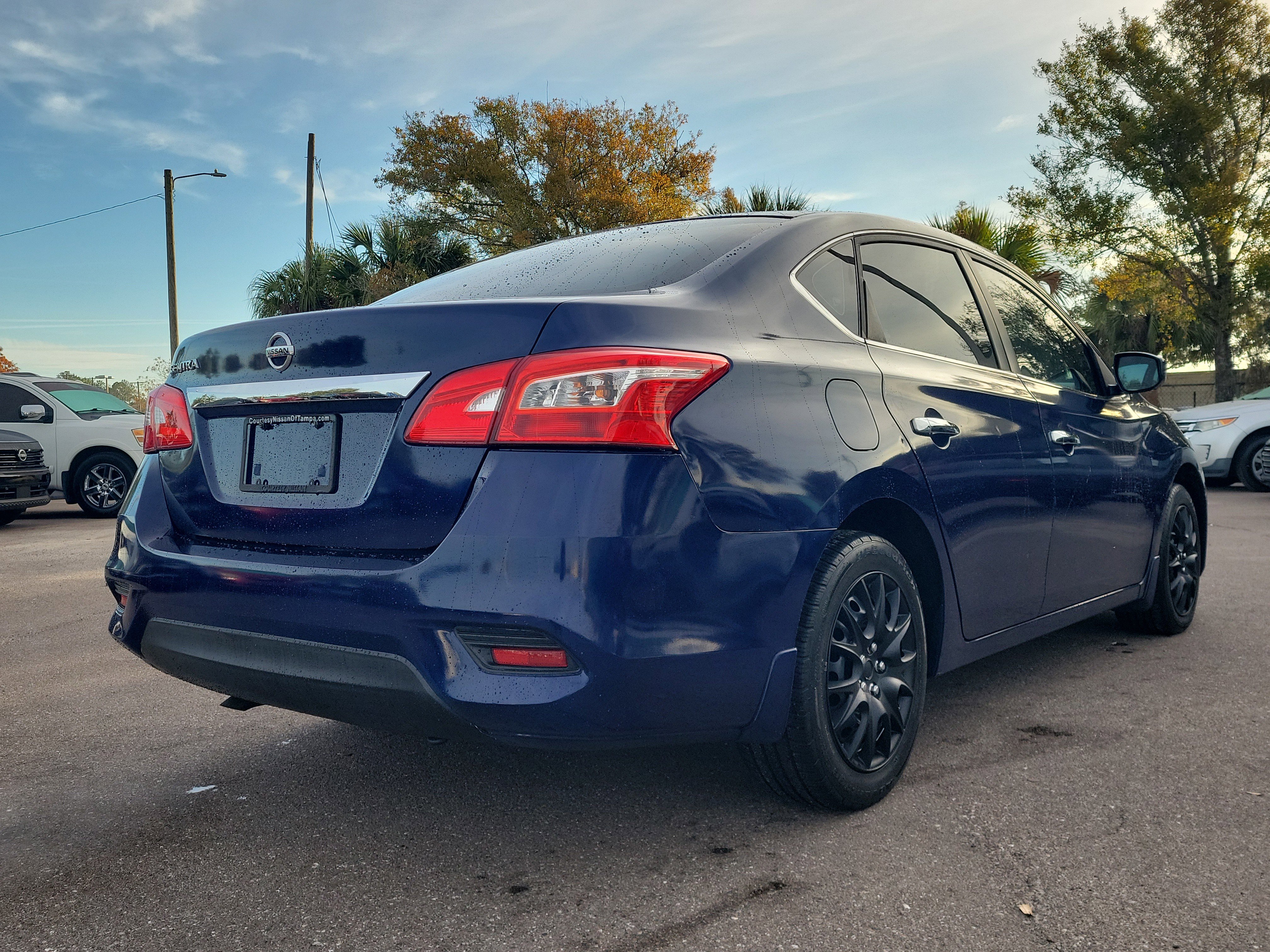 Used 2016 Nissan Sentra S image 5