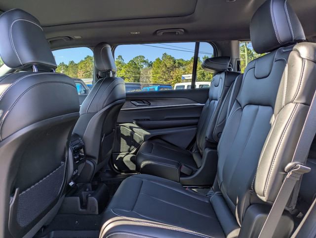 New 2025 Jeep Grand Cherokee L Limited image 35