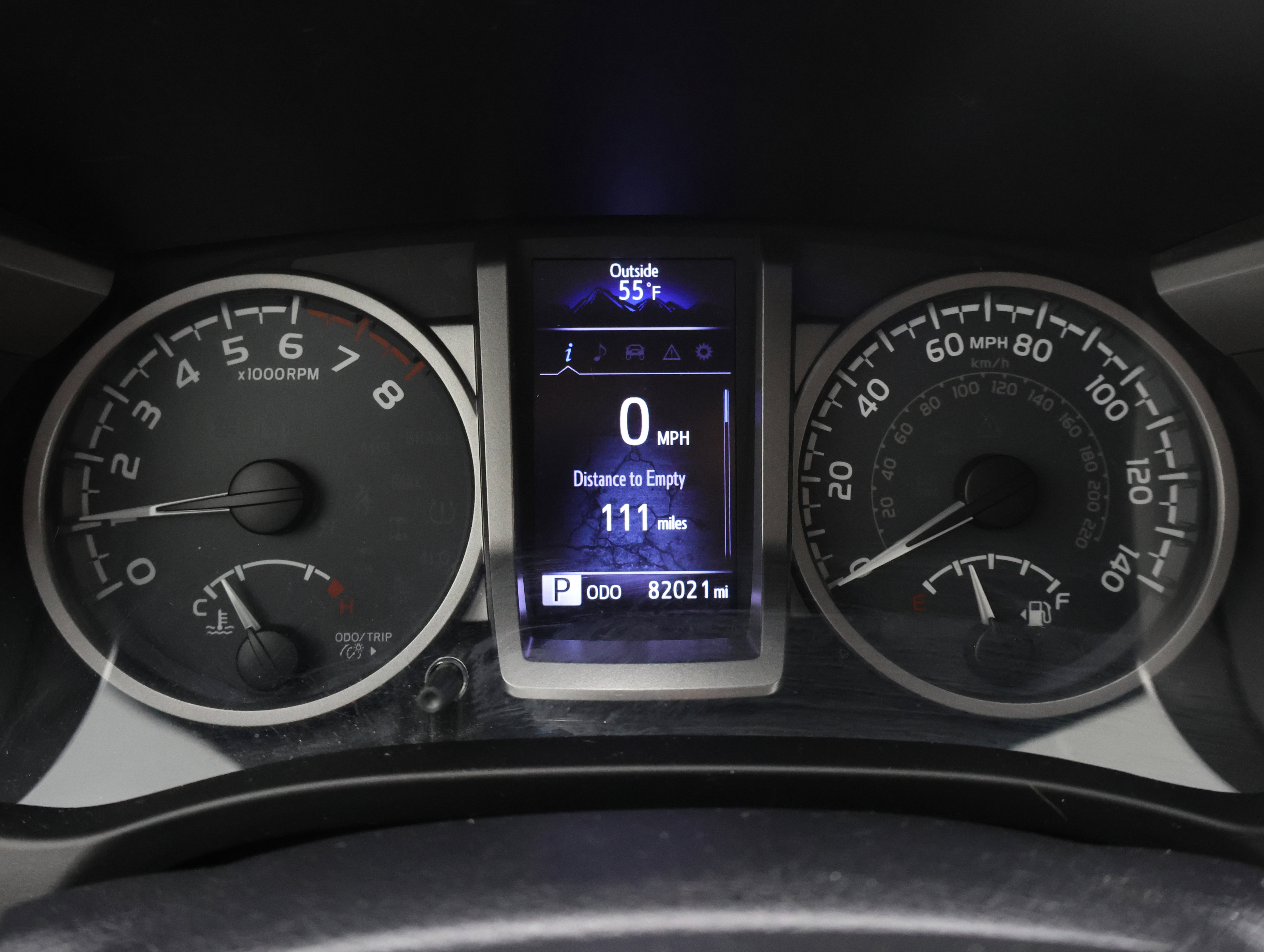 Used 2018 Toyota Tacoma SR5 AWD/4WD image 10