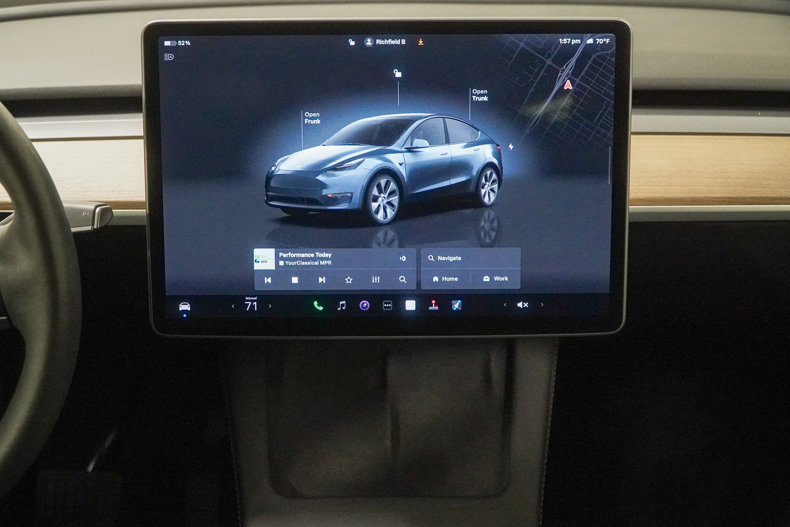 Used 2023 Tesla Model Y Long Range image 27