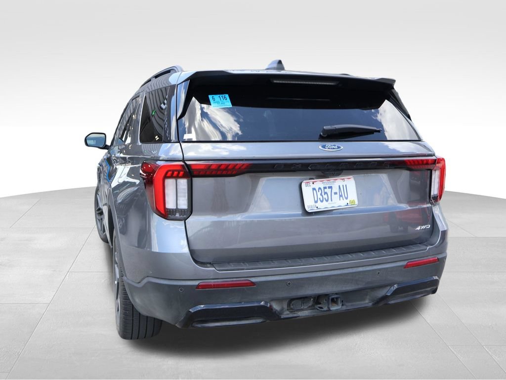 Used 2025 Ford Explorer ST-Line w/ ST-Line Street Pack AWD/4WD image 20
