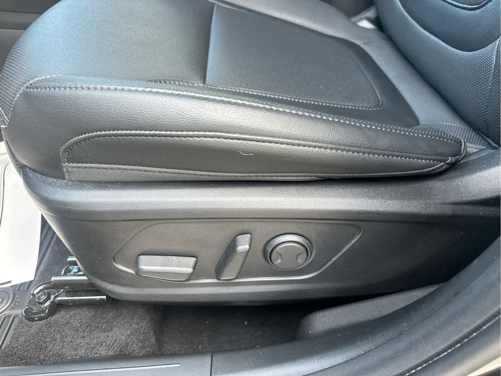 Used 2024 Hyundai Santa Cruz Night image 25