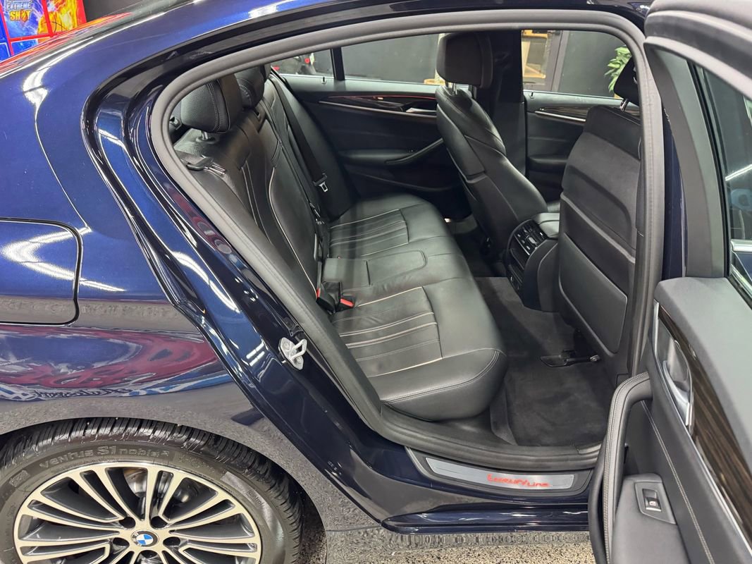 Used 2019 BMW 540i xDrive w/ Convenience Package image 16