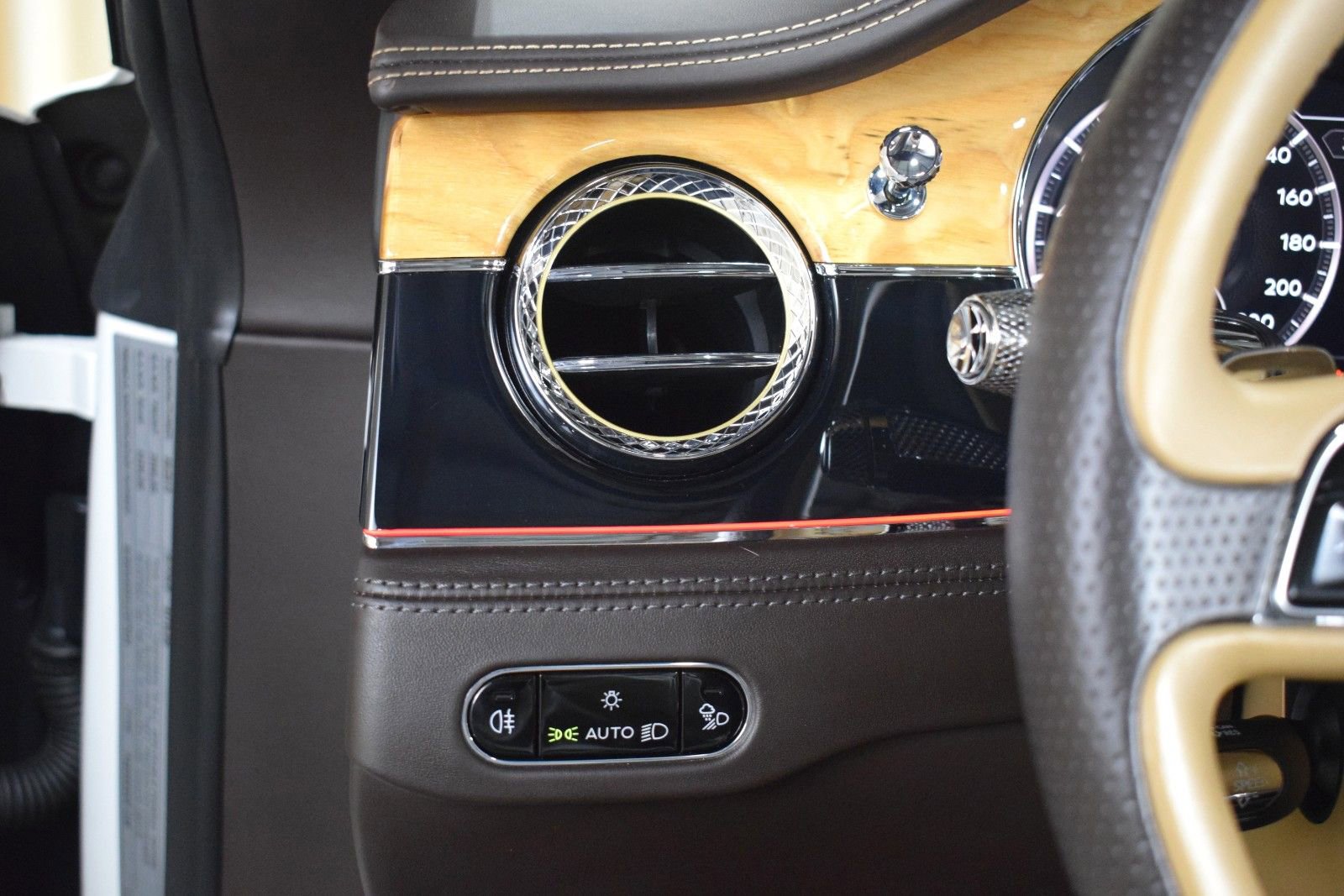 Used 2020 Bentley Continental GT image 27