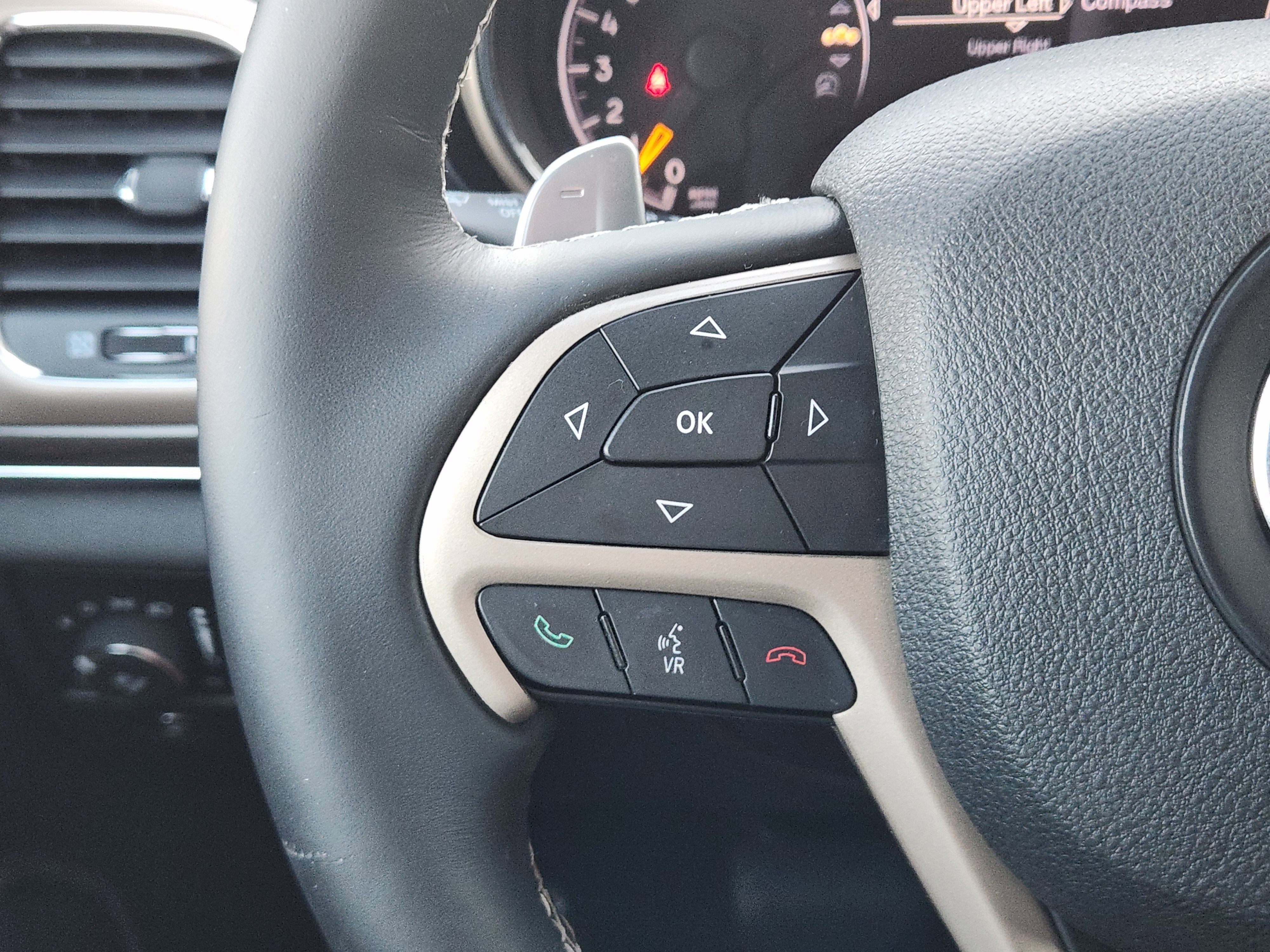 Used 2016 Jeep Grand Cherokee Overland image 27