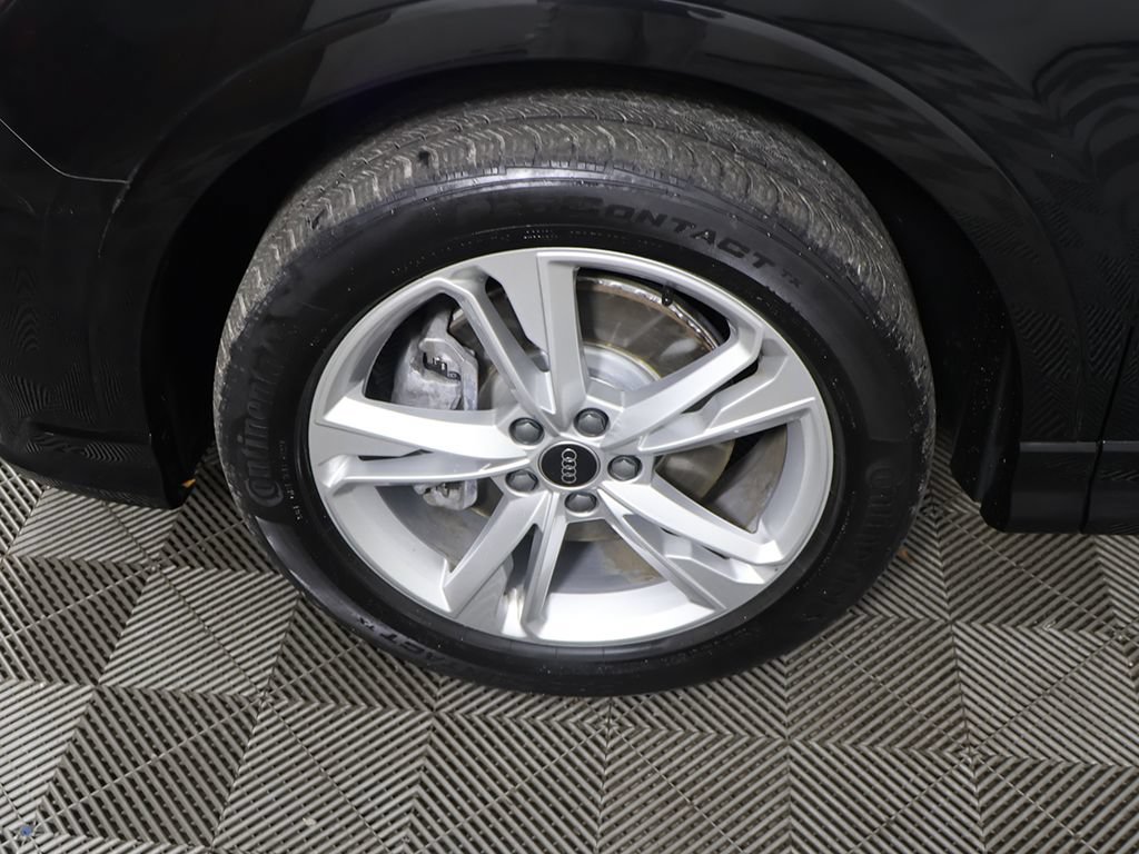 Used 2023 Audi Q3 2.0T Premium w/ Convenience Package AWD/4WD image 18