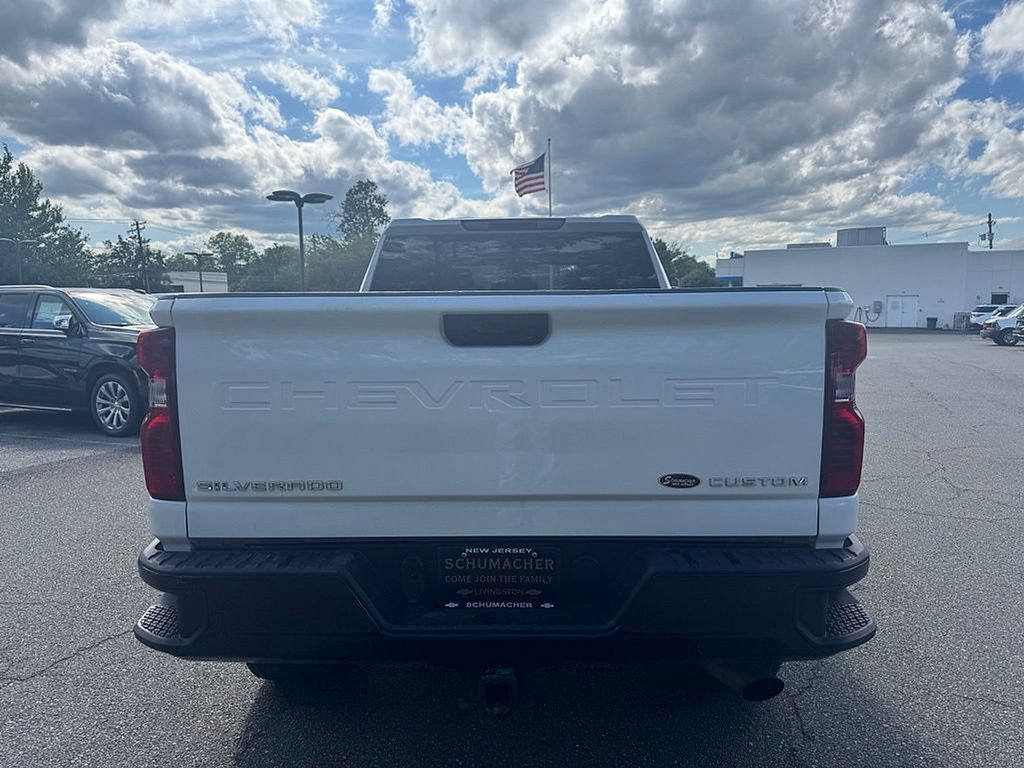 Certified 2022 Chevrolet Silverado 2500 Custom w/ Custom Convenience Package AWD/4WD image 4