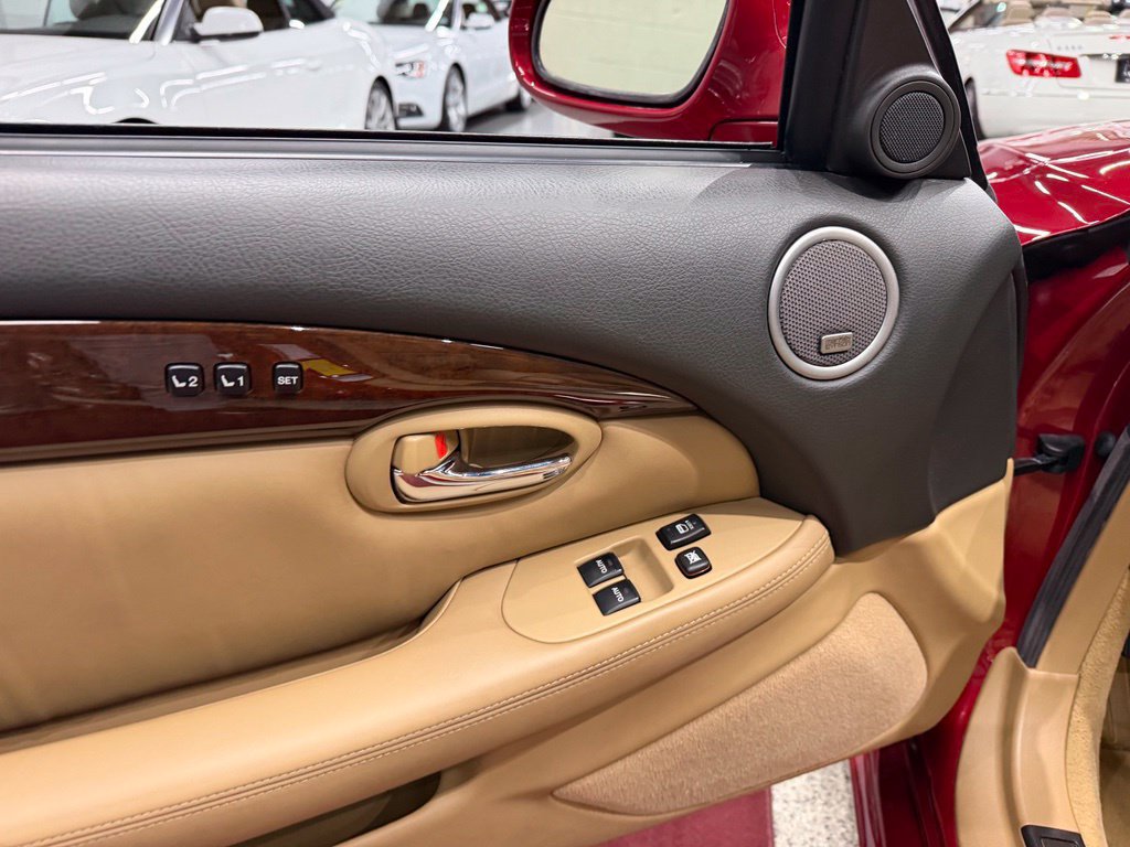 Used 2007 Lexus SC 430 Convertible RWD image 25