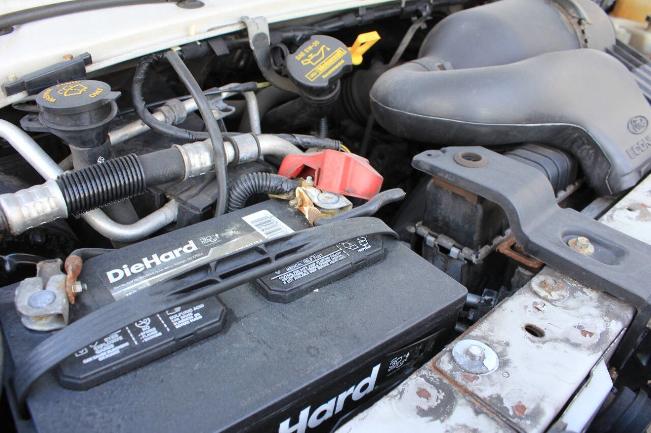 Used 2013 Ford E-250 and Econoline 250 w/ Commercial Cargo Van Pkg RWD image 25