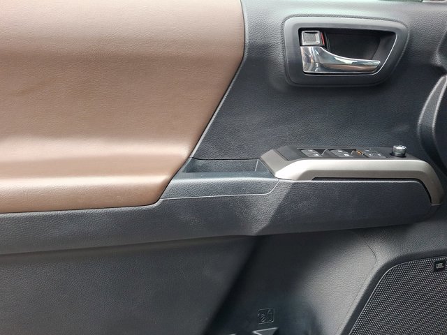 Certified 2018 Toyota Tacoma Limited image 11
