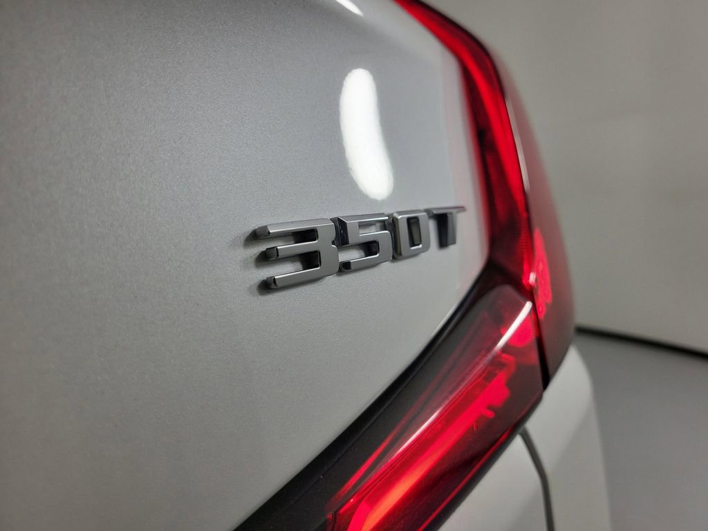 Used 2023 Cadillac XT4 Luxury w/ Cold Weather Package image 5