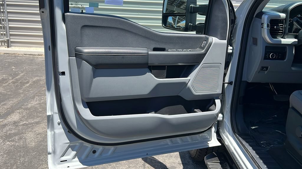 New 2026 Ford F250 XL w/ STX Appearance Package AWD/4WD image 11