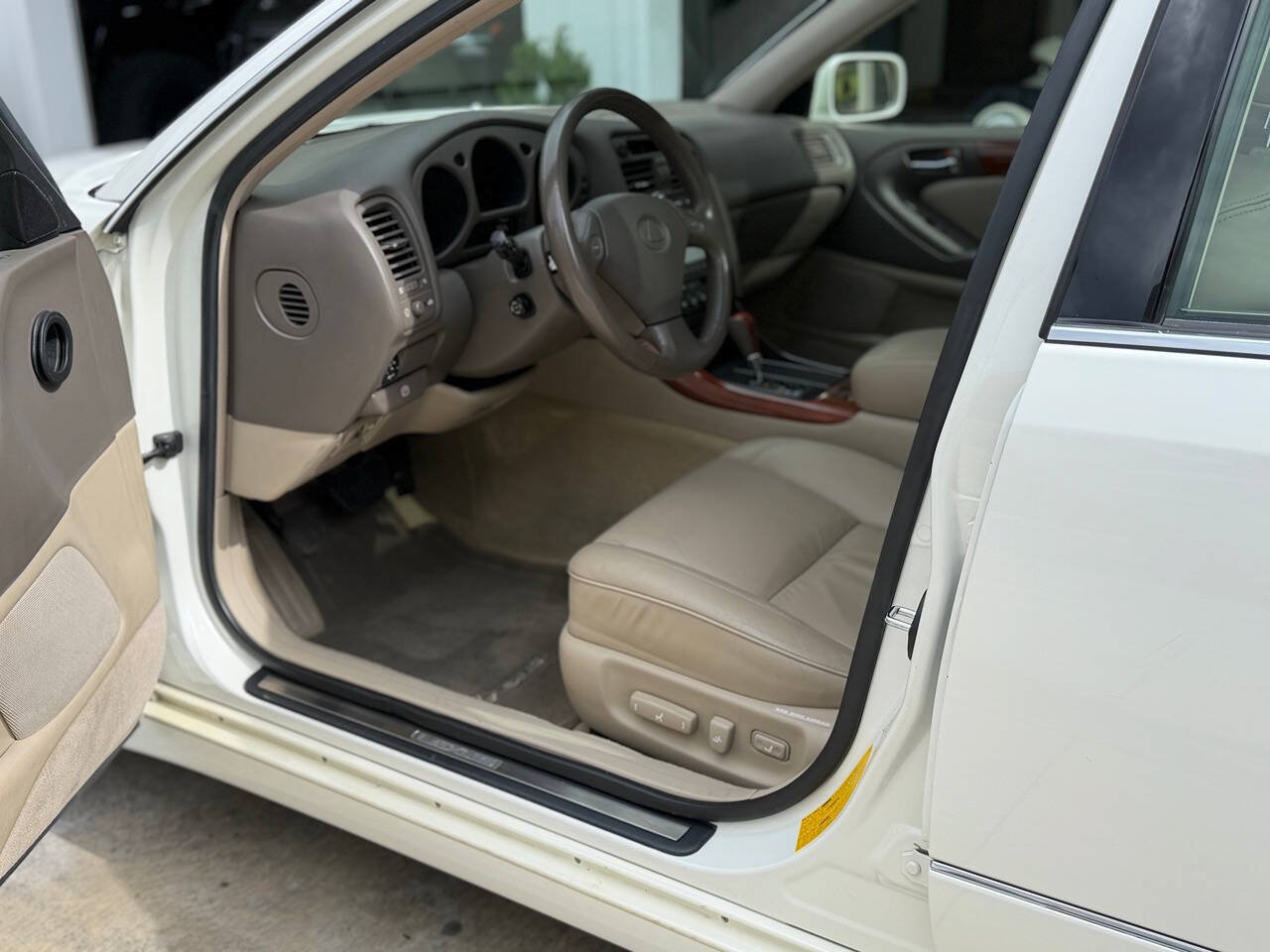 Used 1999 Lexus GS 400 RWD image 3