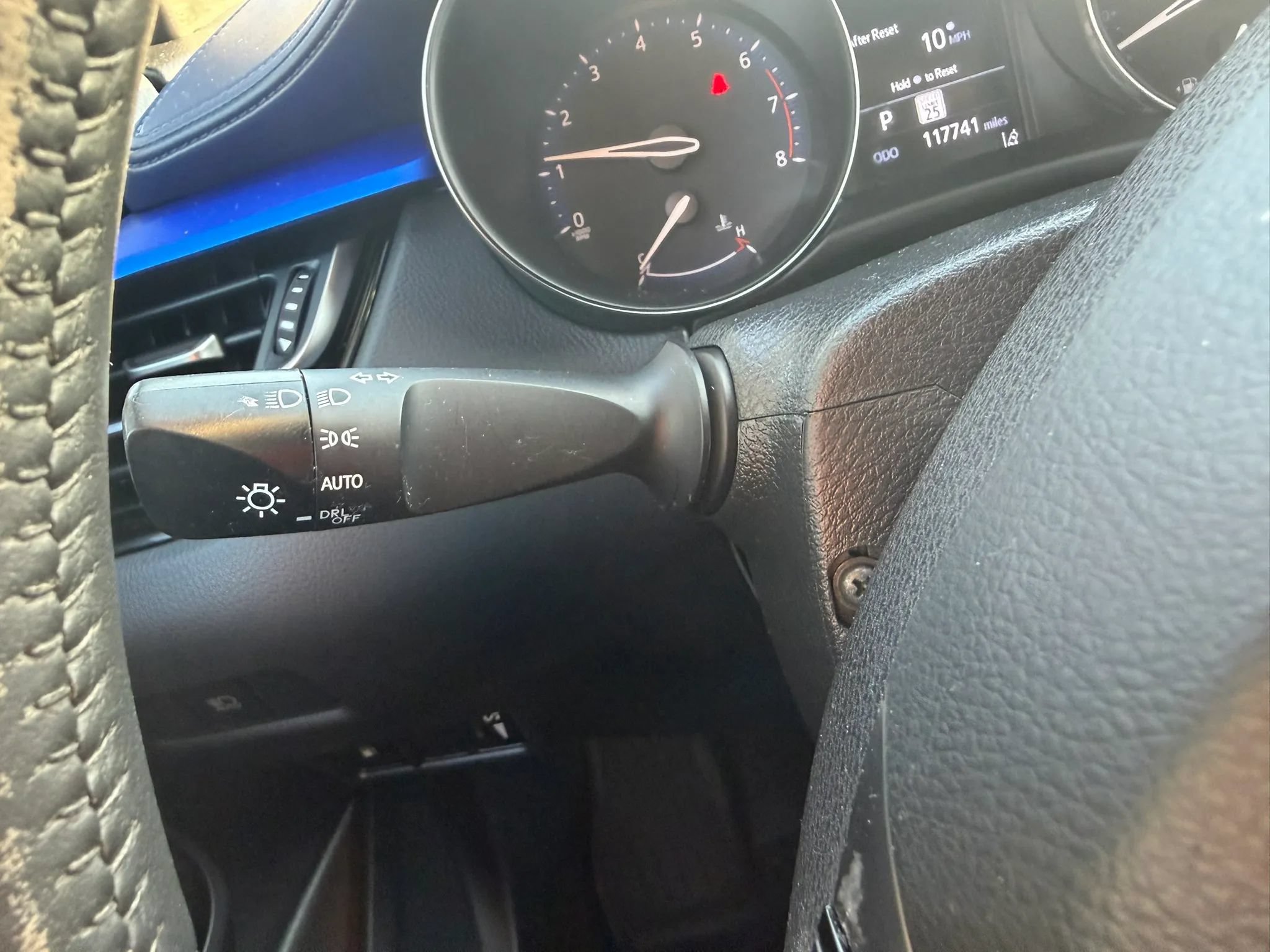 Used 2022 Toyota C-HR XLE FWD image 16