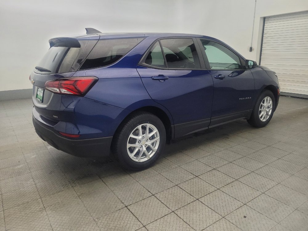 Used 2022 Chevrolet Equinox LS image 10