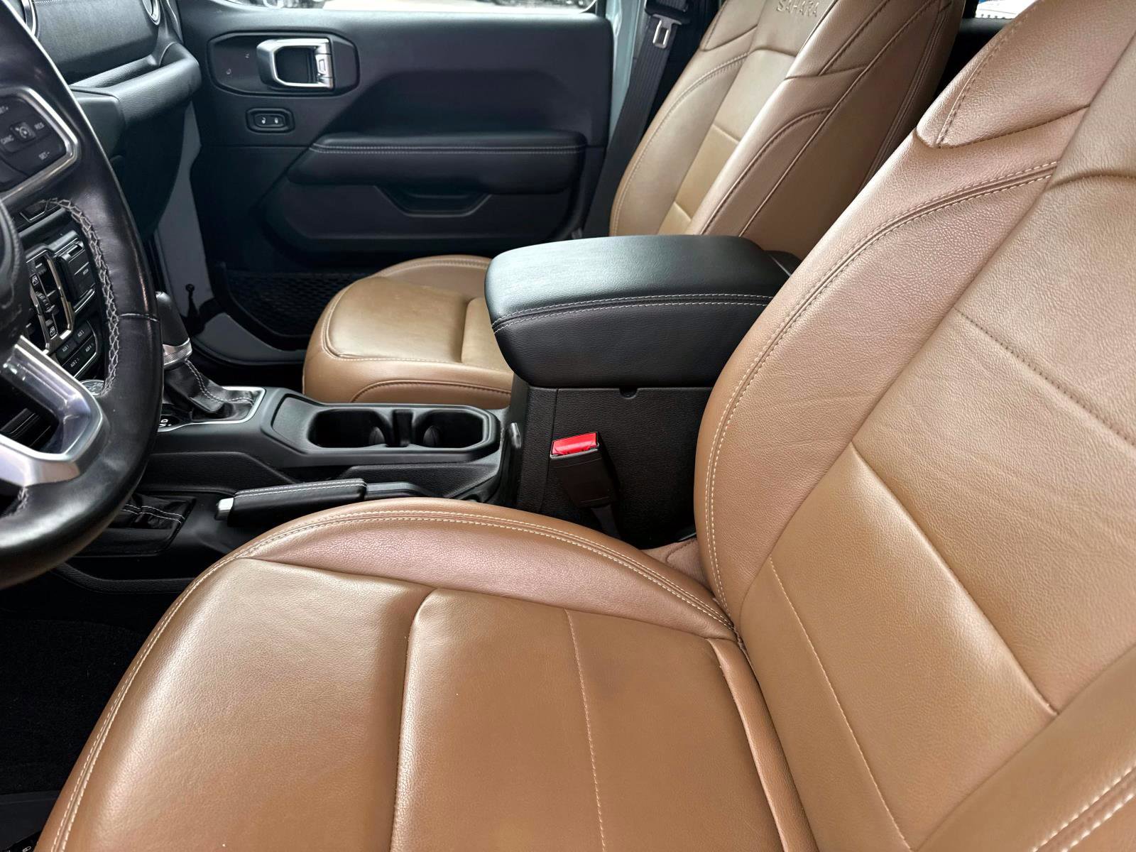 Used 2023 Jeep Wrangler Unlimited Sahara w/ Cold Weather Group image 11