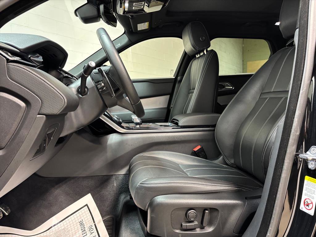 Used 2023 Land Rover Range Rover Velar R-Dynamic S image 23