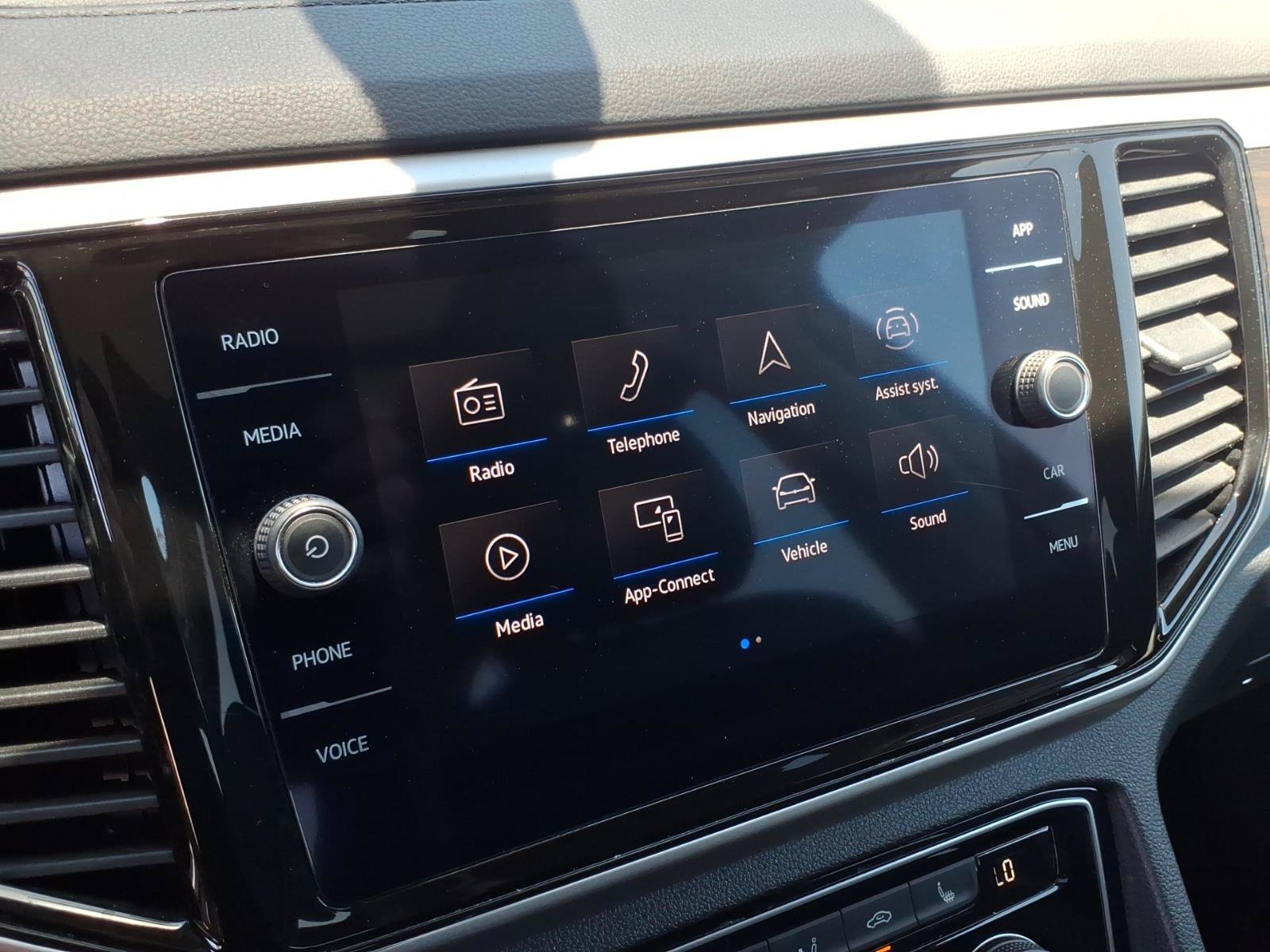 Certified 2023 Volkswagen Atlas SE w/ Panoramic Sunroof Package AWD/4WD image 29