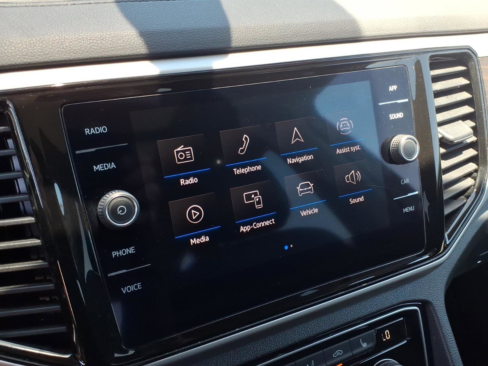 Certified 2023 Volkswagen Atlas SE w/ Panoramic Sunroof Package AWD/4WD image 29