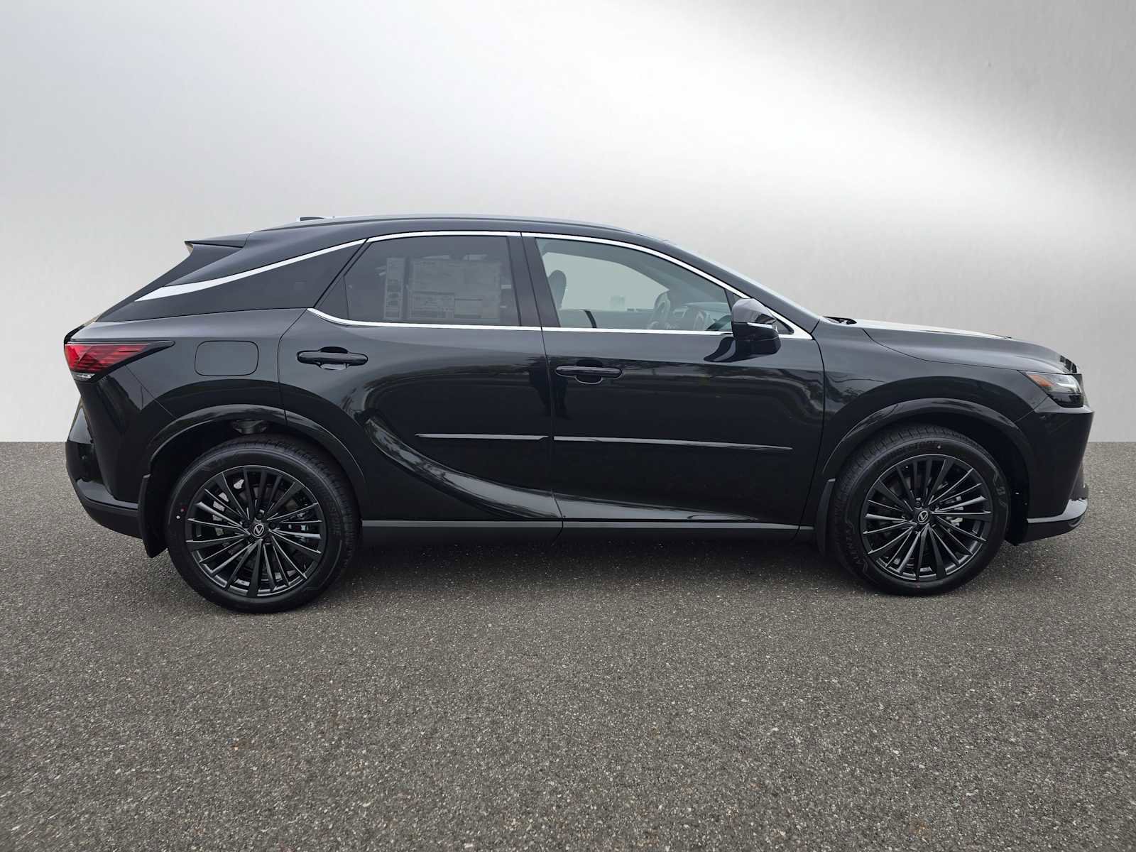 New 2026 Lexus RX 450h AWD image 2