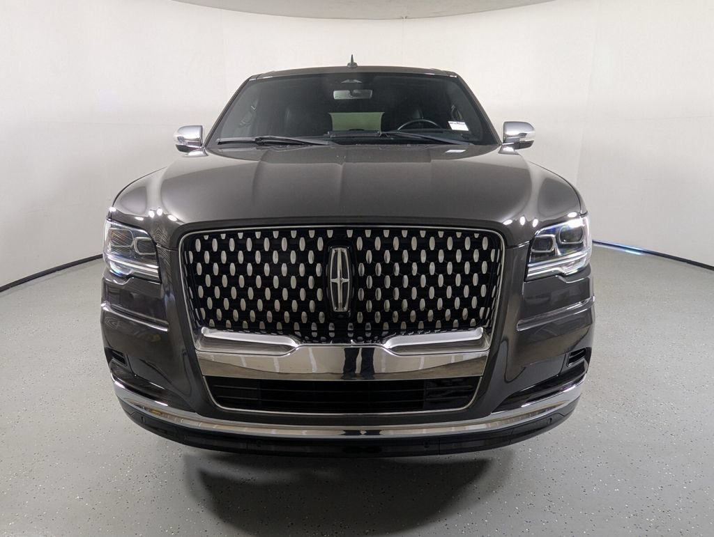 Used 2023 Lincoln Navigator L Black Label AWD/4WD image 2