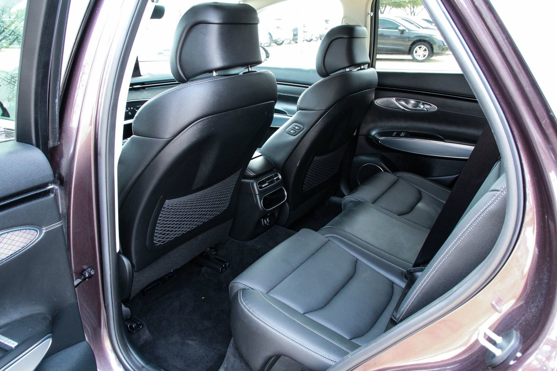 Used 2022 Genesis GV70 2.5T w/ Select Package image 38