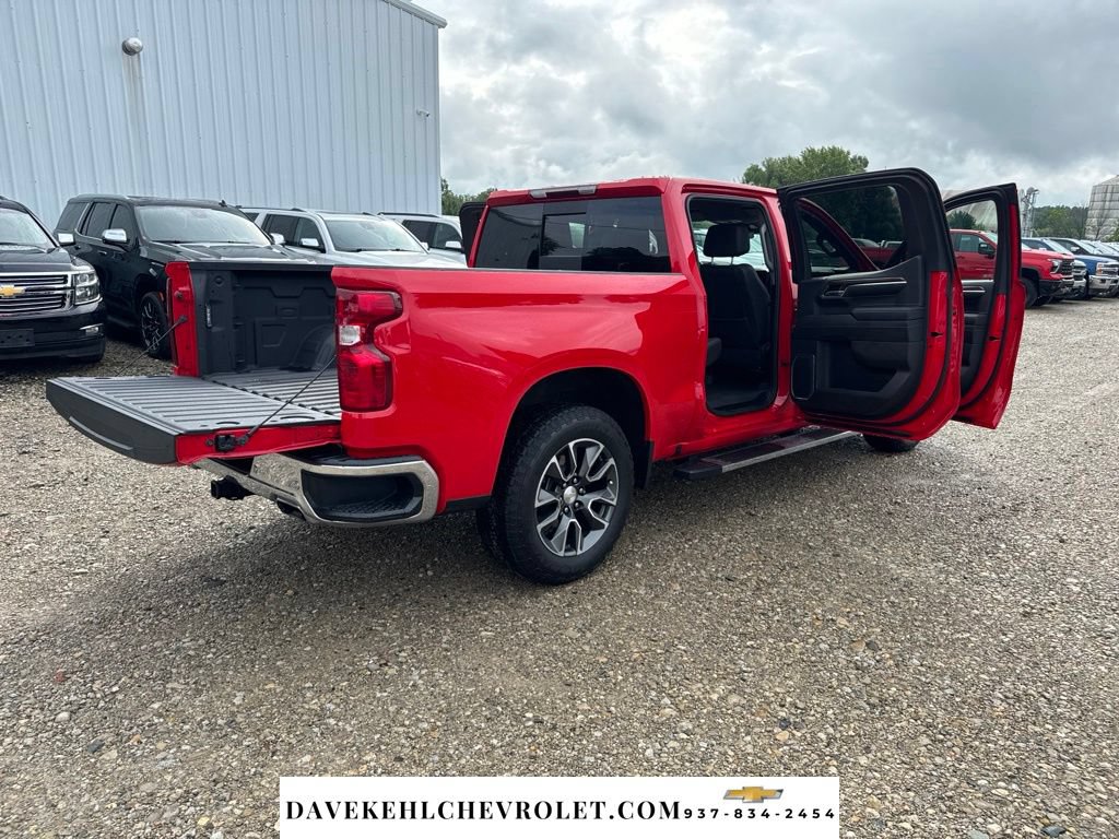 Used 2024 Chevrolet Silverado 1500 LT AWD/4WD image 31
