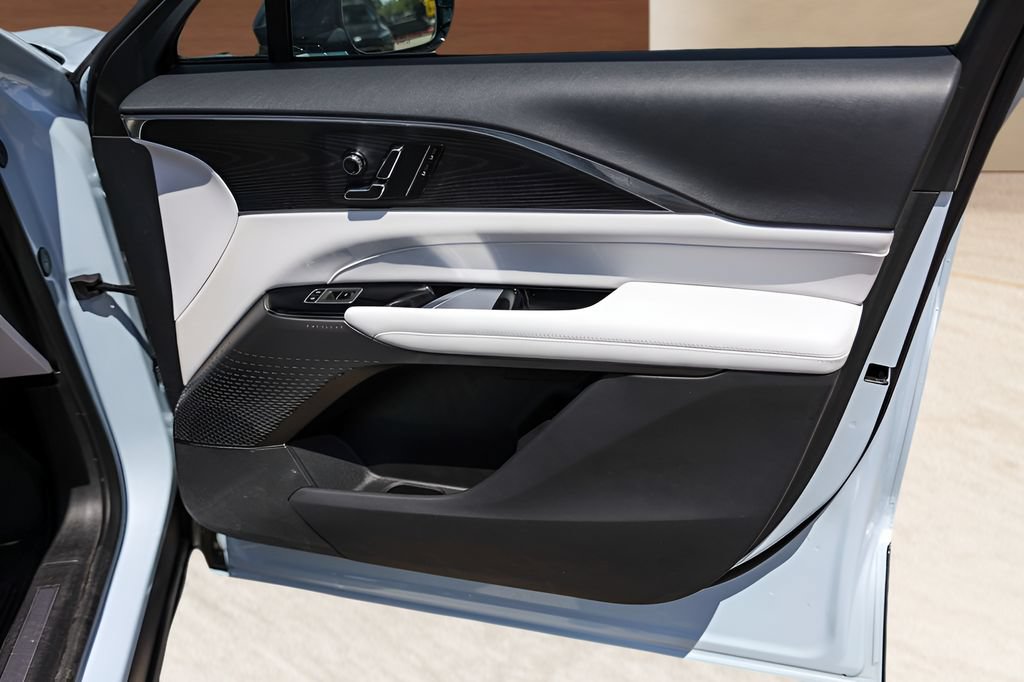 Certified 2024 Cadillac Lyriq Sport w/ LPO, Floor Liner Package AWD/4WD image 25