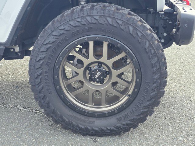 Used 2020 Jeep Gladiator Rubicon w/ LED Lighting Group image 9