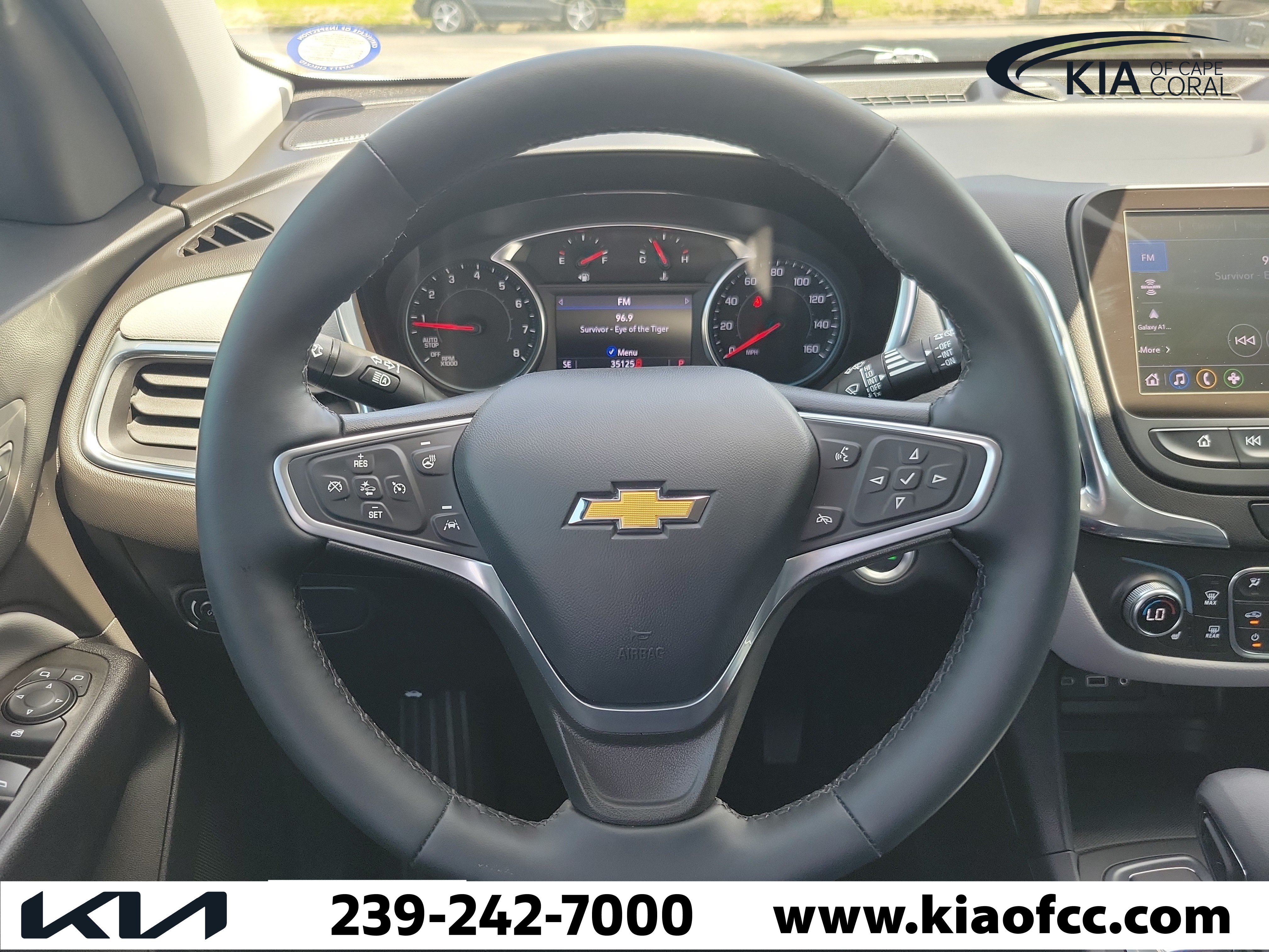 Used 2023 Chevrolet Equinox LT AWD/4WD image 16