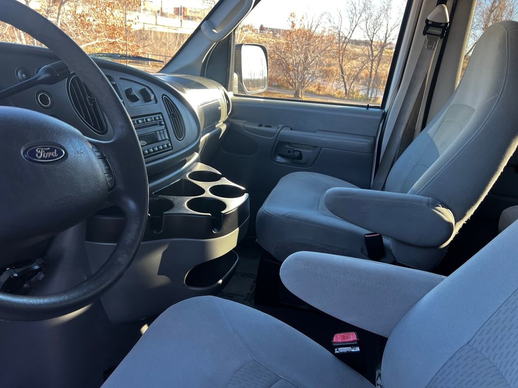 Used 2007 Ford E-350 and Econoline 350 XLT image 25
